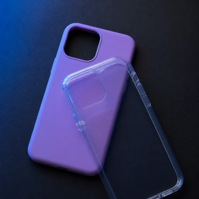 Capas premium para iPhone vistas de frente sem logos